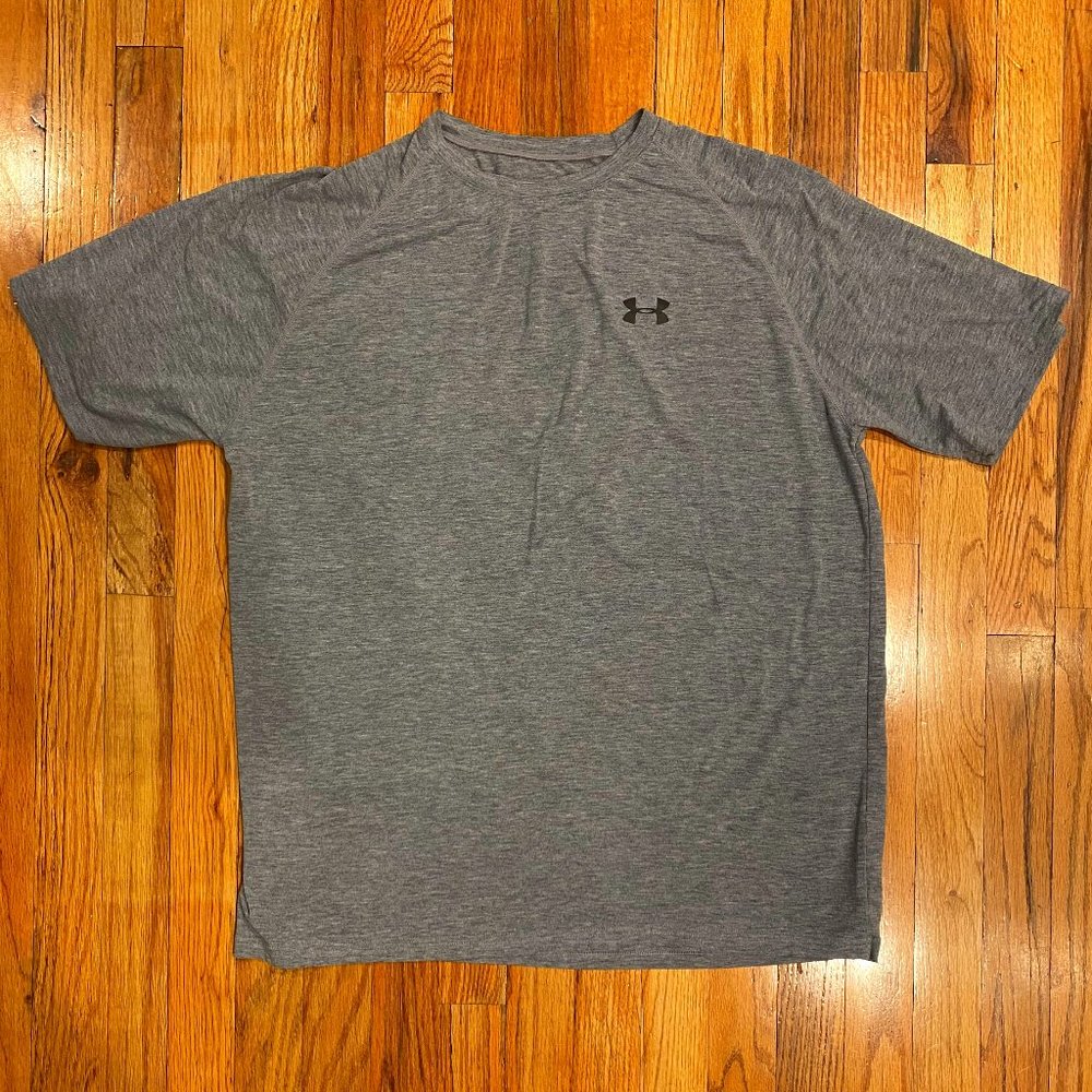 Under Armor Mens Stretchy Short Sleeve Shirt Grey Large Dry Fit Shirt